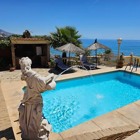 Sea View With Private Pool And Gardens 5 Bedrooms Villa