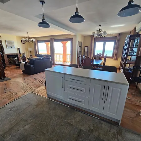Sea View With Private Pool And Gardens 5 Bedrooms